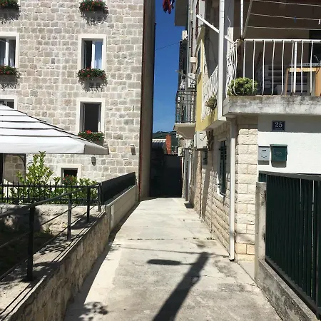 Milla Apartment