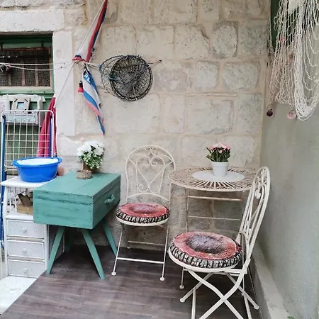 Milla Apartment